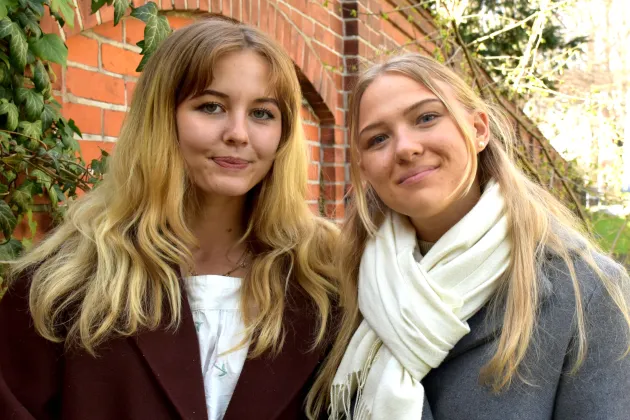Viola Hedlund Bie och Elin Lindquist. Foto: Sandra Jeppsson