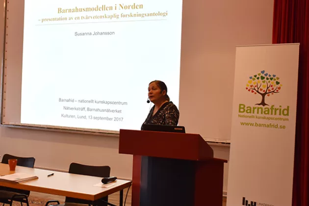 Susanna Johansson talar på träff för Barnahusnätverket på Kulturen i Lund den 13 september 2017